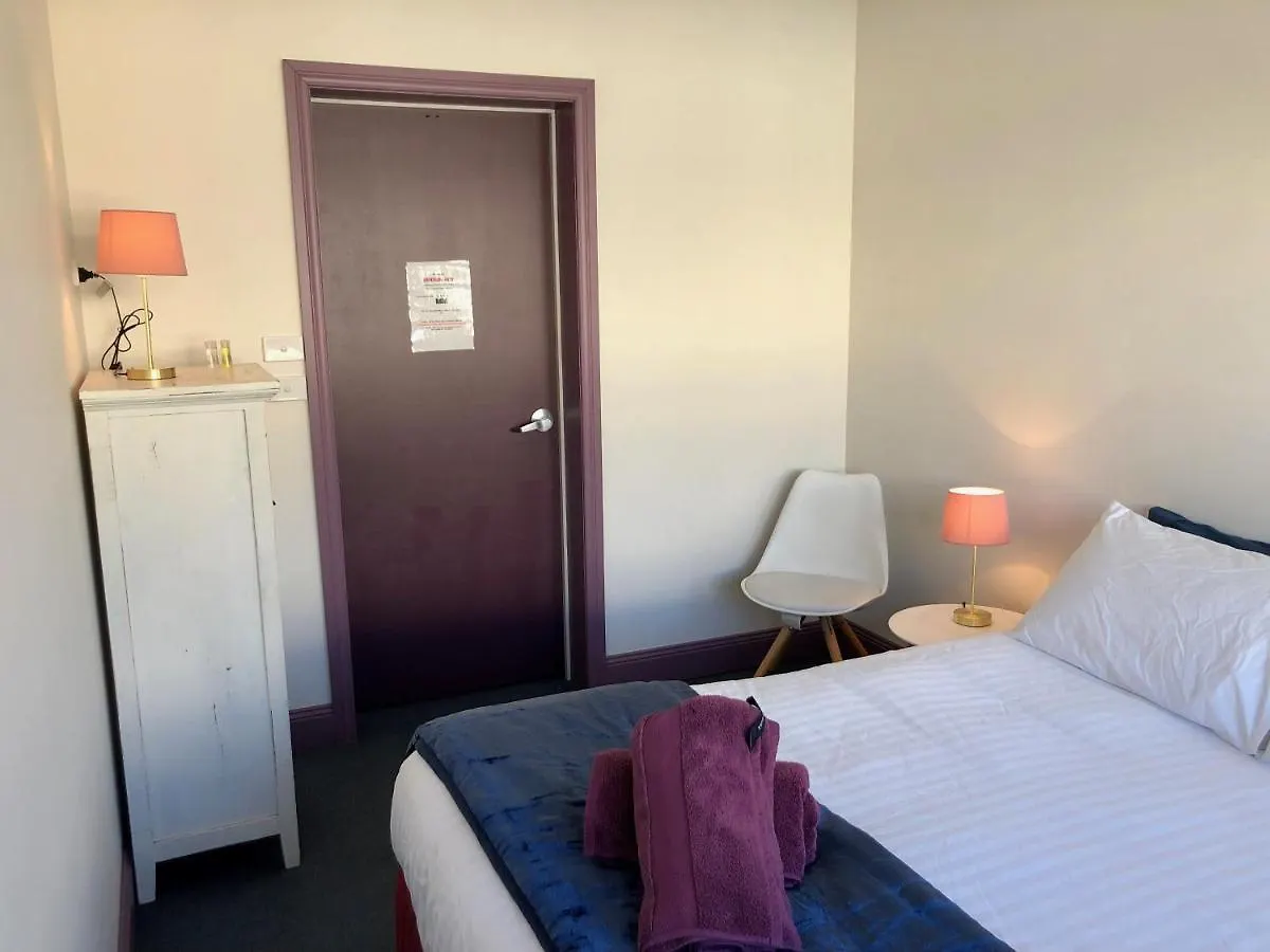 The Nook Backpackers Hostel Hobart Australia
